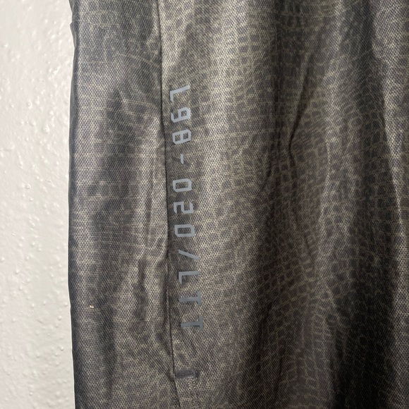 Lululemon shirt - Picture 2 of 5